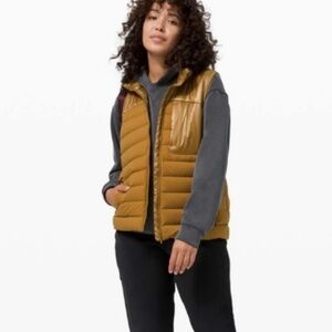 Lululemon Navigation Stretch Down puffer Vest gold